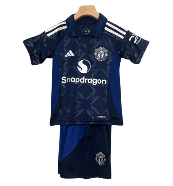 KIT INFANTIL MANCHESTER UNITED AWAY 24/25 - AZUL - ADIDAS - UNISSEX