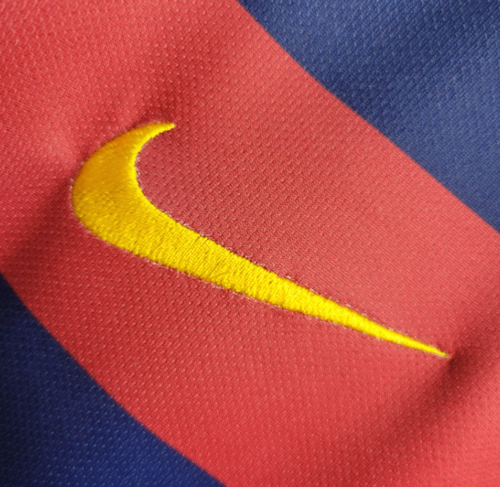 CAMISA RETRÔ BARCELONA I 15/16 - TORCEDOR - NIKE - AZUL E VERMELHO - MASCULINO