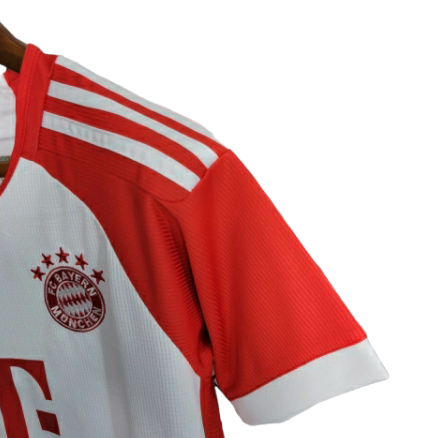 KIT INFANTIL BAYERN DE MUNIQUE I 23/24 - BRANCO COM DETALHES EM VERMELHO - ADIDAS - UNISSEX