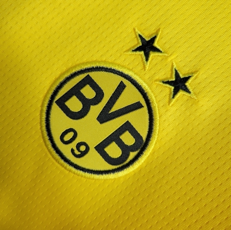 KIT INFANTIL BORUSSIA DORTMUND HOME 23/24 - AMARELO E PRETO - PUMA - UNISSEX