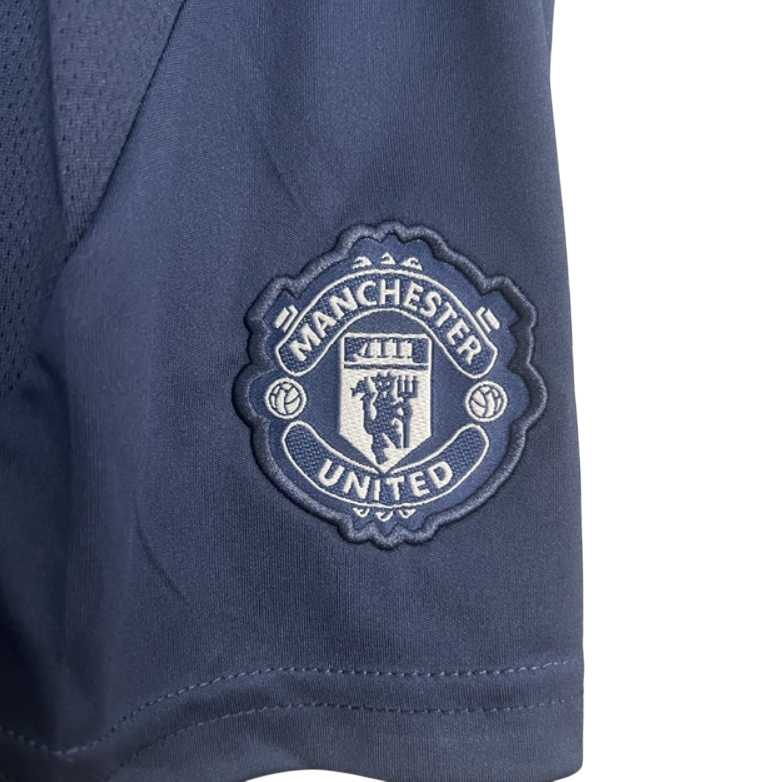 KIT INFANTIL MANCHESTER UNITED AWAY 24/25 - AZUL - ADIDAS - UNISSEX